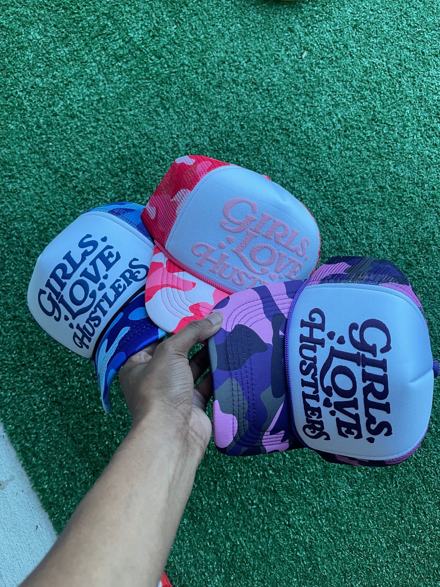 Girls Love Hustlers Camo