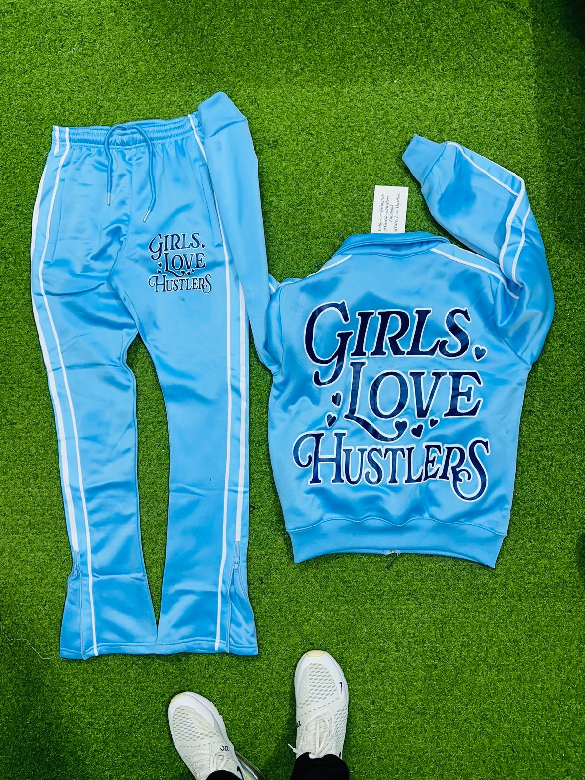 Girls Love Hustlers Exclusive